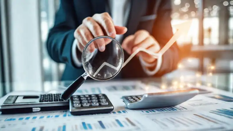Gráficos financieros, análisis y crecimiento profesional