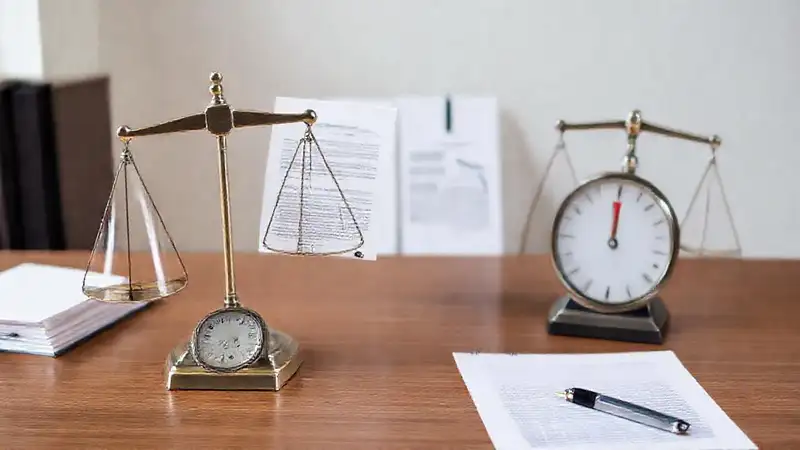 Contraste entre documentos legales e notas informales